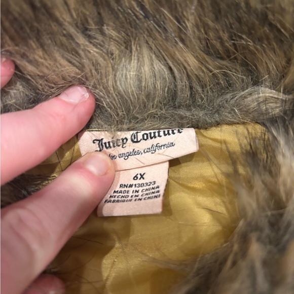 Stylish Gold Kids Jacket with Faux Fur Collar - Picture 2 of 2